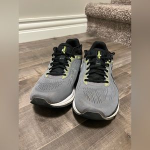 ASICS Men’s GT 1000 sneakers